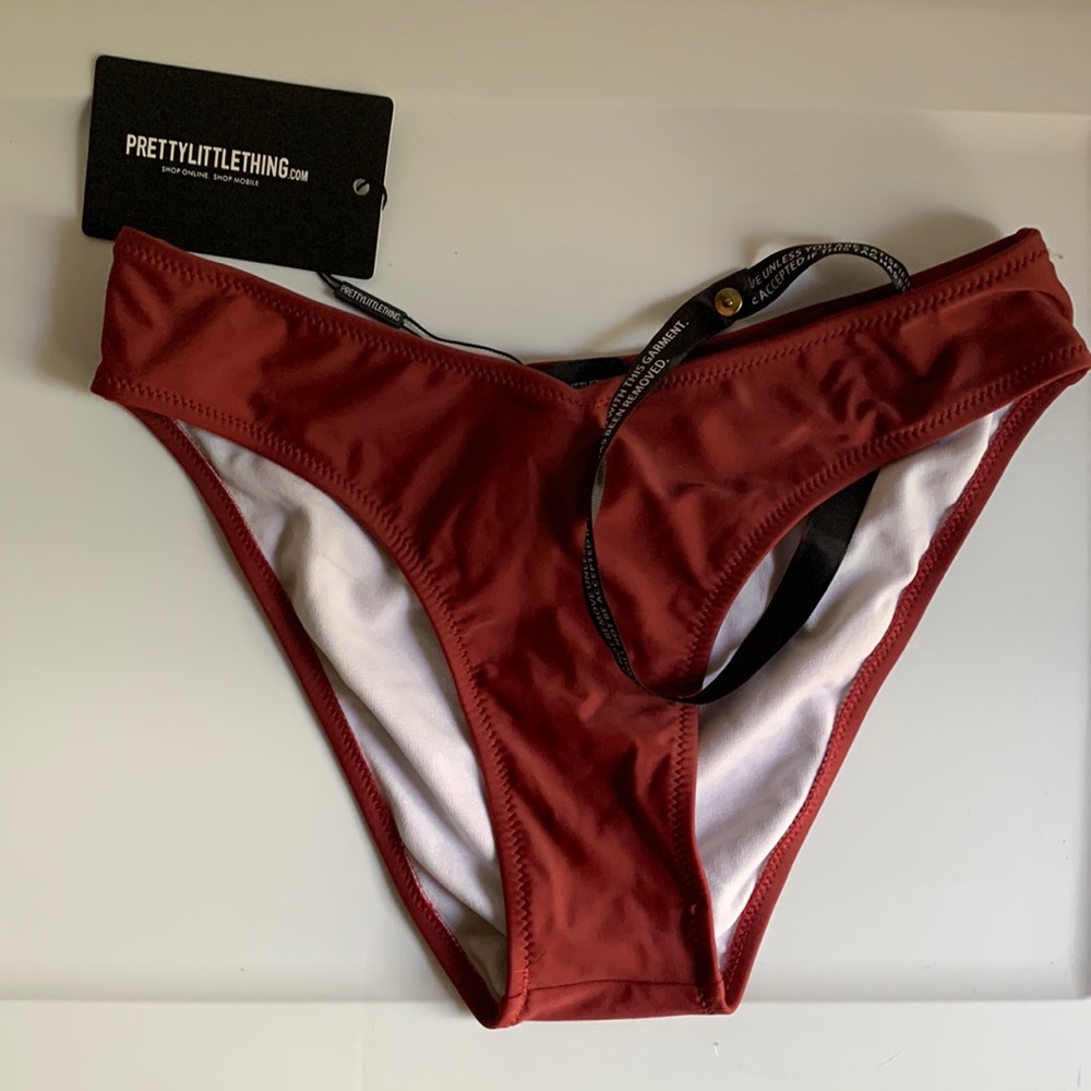 Pretty Little Thing Brazilian v front bikini bottom rust color size 10 eliene